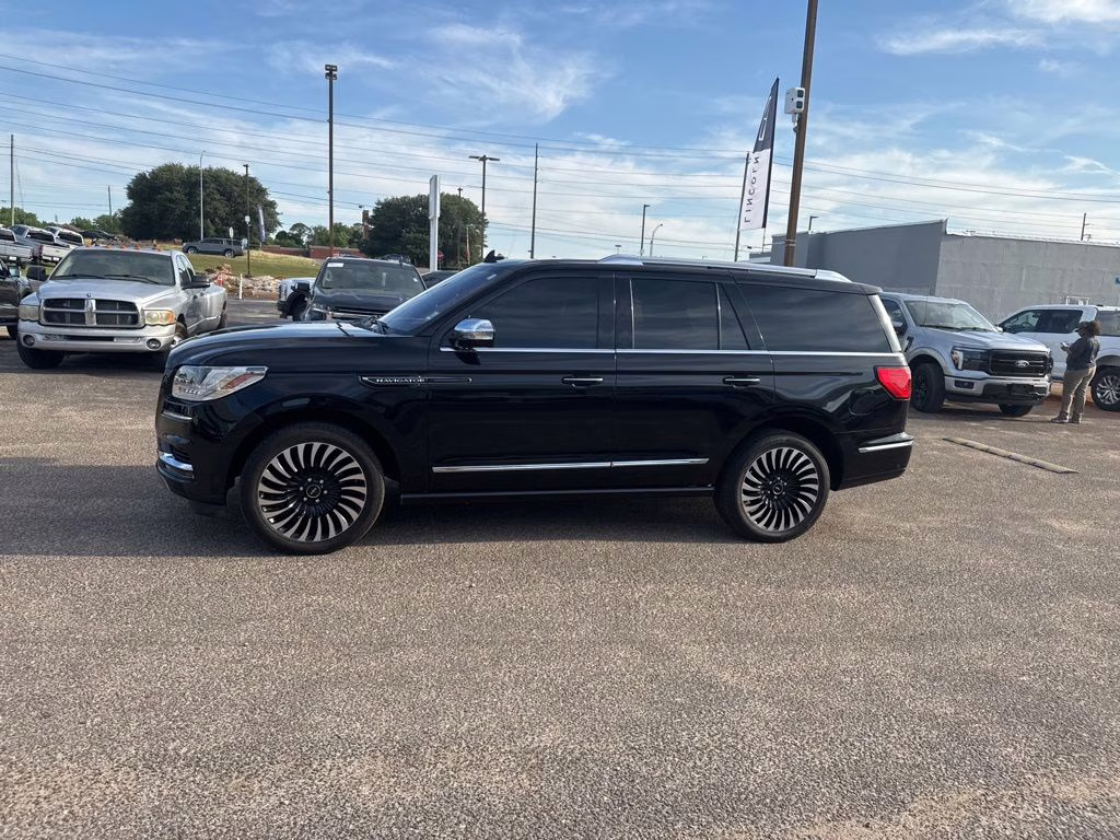 2020 Infinite Black Lincoln Navigator Black Label 4X4 SUV