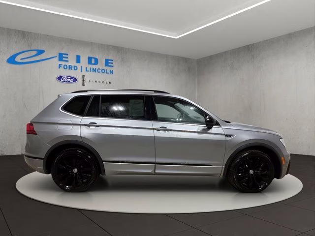 2021 Pyrite Silver Metallic Volkswagen Tiguan 2.0T SE R-Line Black AWD SUV