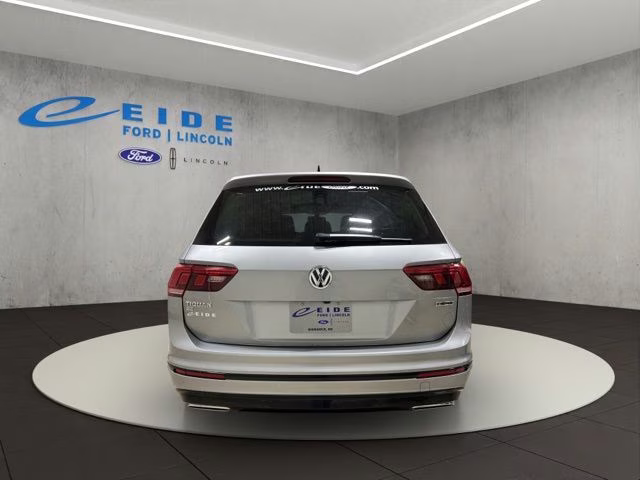 2021 Pyrite Silver Metallic Volkswagen Tiguan 2.0T SE R-Line Black AWD SUV