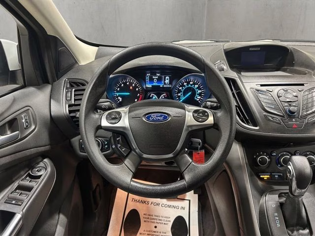 2016 Oxford White Ford Escape SE 4X4 SUV