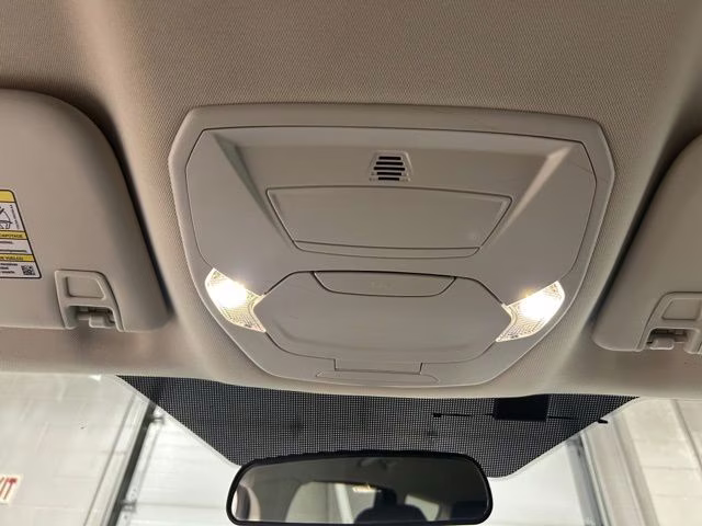 2016 Oxford White Ford Escape SE 4X4 SUV