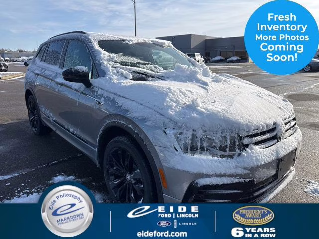 2021 Pyrite Silver Metallic Volkswagen Tiguan 2.0T SE R-Line Black AWD SUV