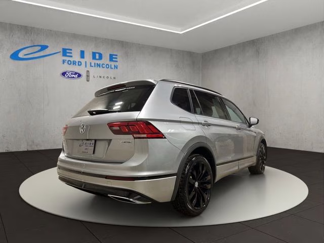2021 Pyrite Silver Metallic Volkswagen Tiguan 2.0T SE R-Line Black AWD SUV