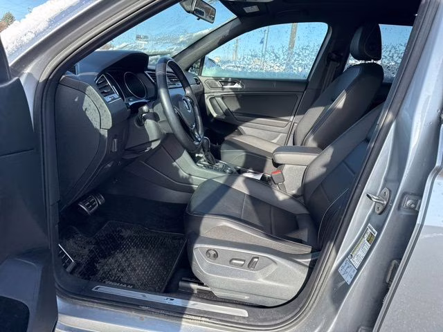 2021 Pyrite Silver Metallic Volkswagen Tiguan 2.0T SE R-Line Black AWD SUV