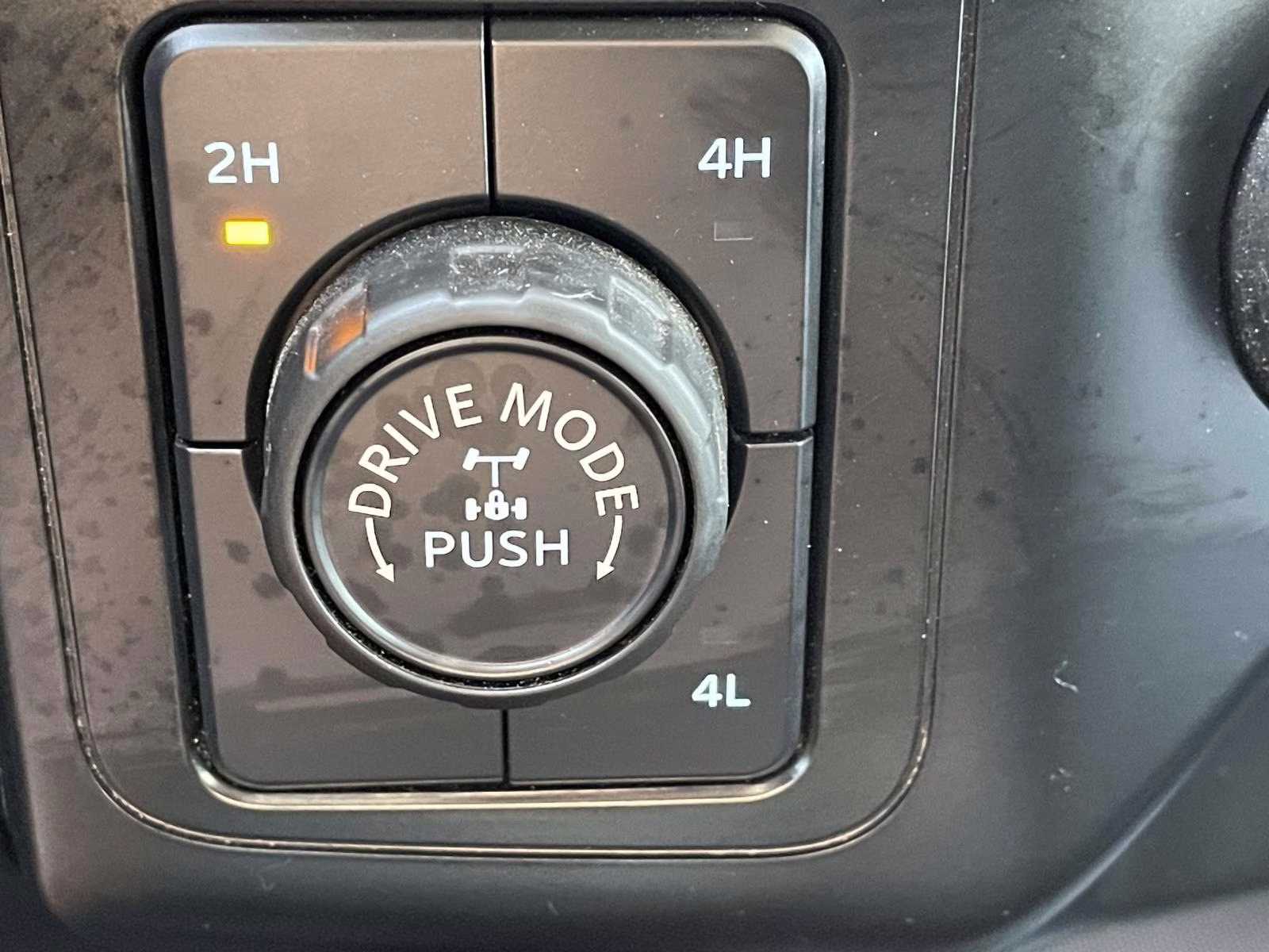 2024 Oxford White Ford F-150 XL 4X4 Truck