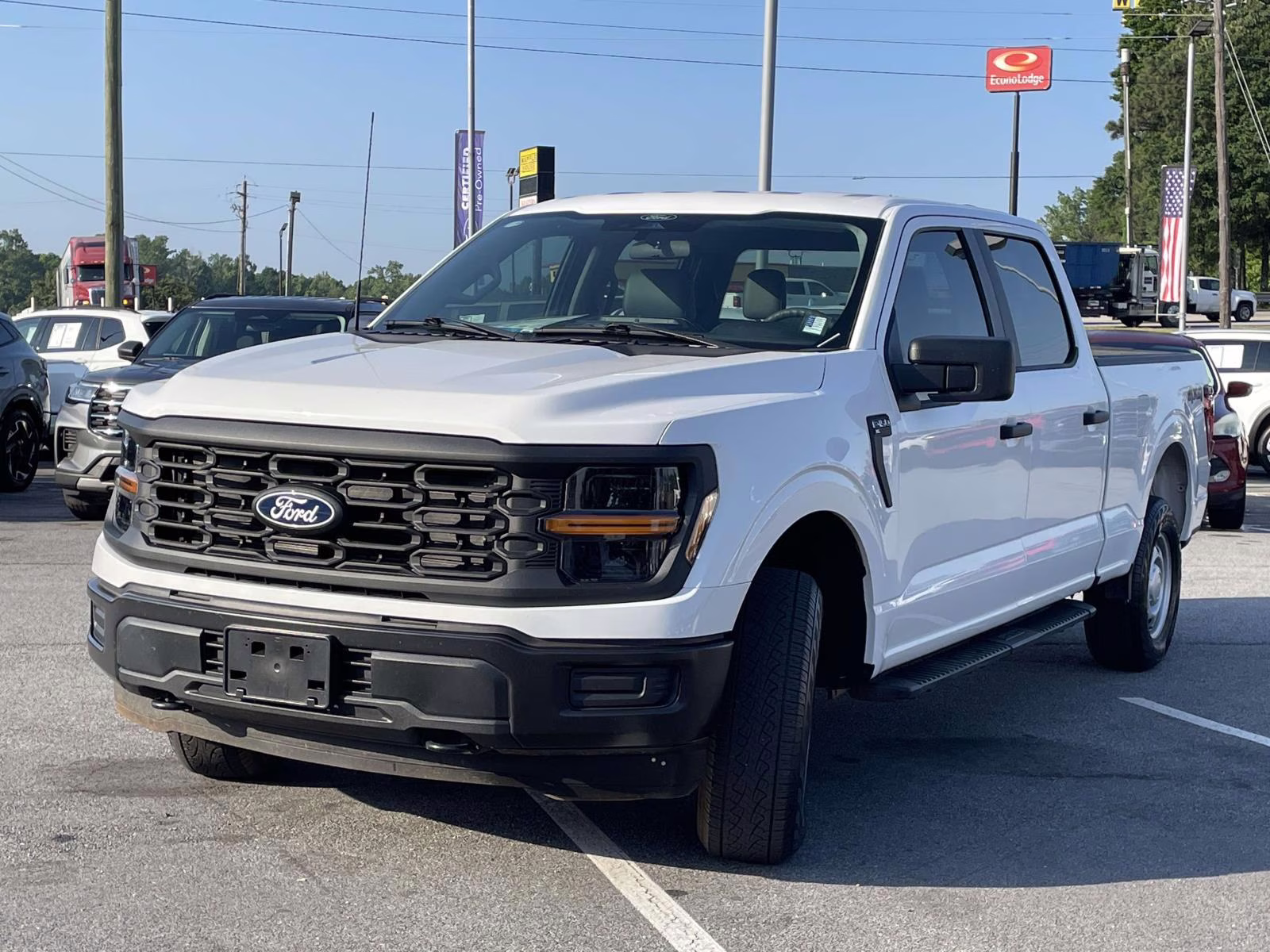 2024 Oxford White Ford F-150 XL 4X4 Truck