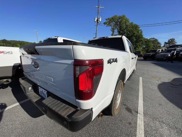 2024 Oxford White Ford F-150 XL 4X4 Truck