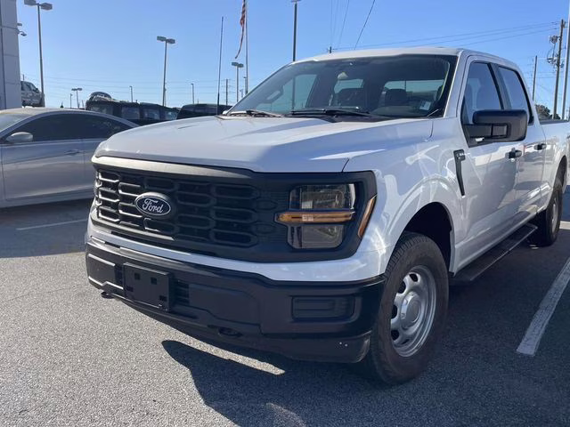 2024 Oxford White Ford F-150 XL 4X4 Truck