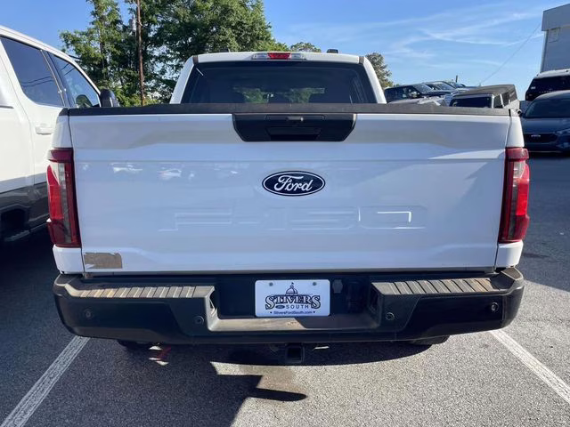 2024 Oxford White Ford F-150 XL 4X4 Truck