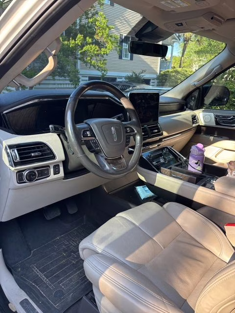 2021 White Lincoln Navigator Reserve RWD SUV