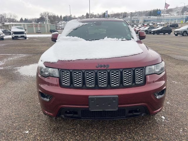 2019 Velvet Red Pearlcoat Jeep Grand Cherokee Altitude 4X4 SUV