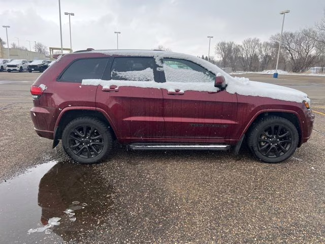 2019 Velvet Red Pearlcoat Jeep Grand Cherokee Altitude 4X4 SUV