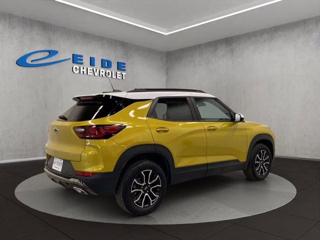 2024 Nitro Yellow Metallic Chevrolet Trailblazer ACTIV AWD SUV
