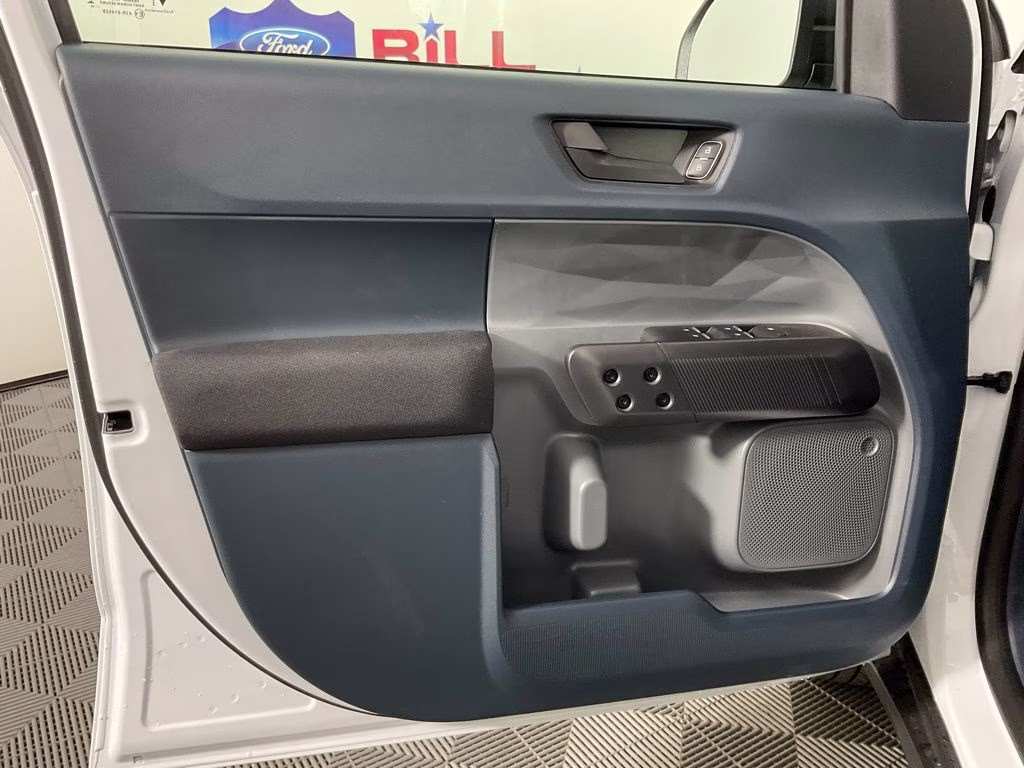 2026 Oxford White Ford Maverick XL FWD Truck