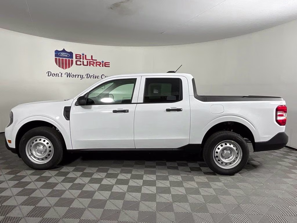 2026 Oxford White Ford Maverick XL FWD Truck