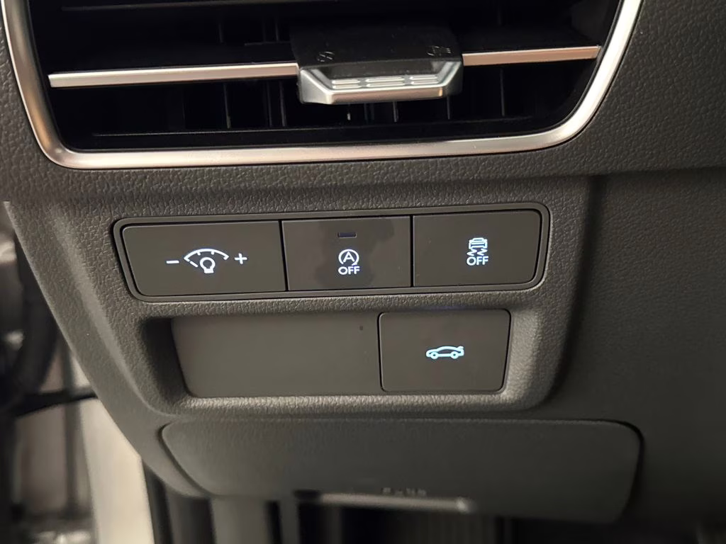 2026 Aero Silver Hyundai Sonata SE FWD Sedan