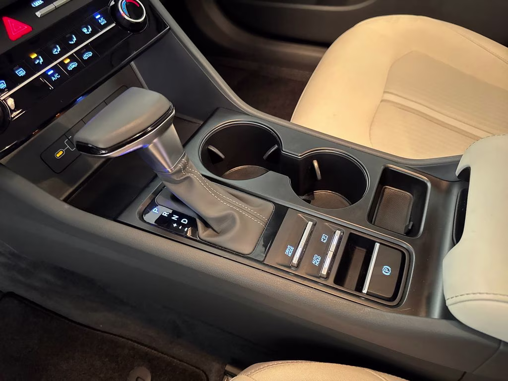 2026 Aero Silver Hyundai Sonata SE FWD Sedan