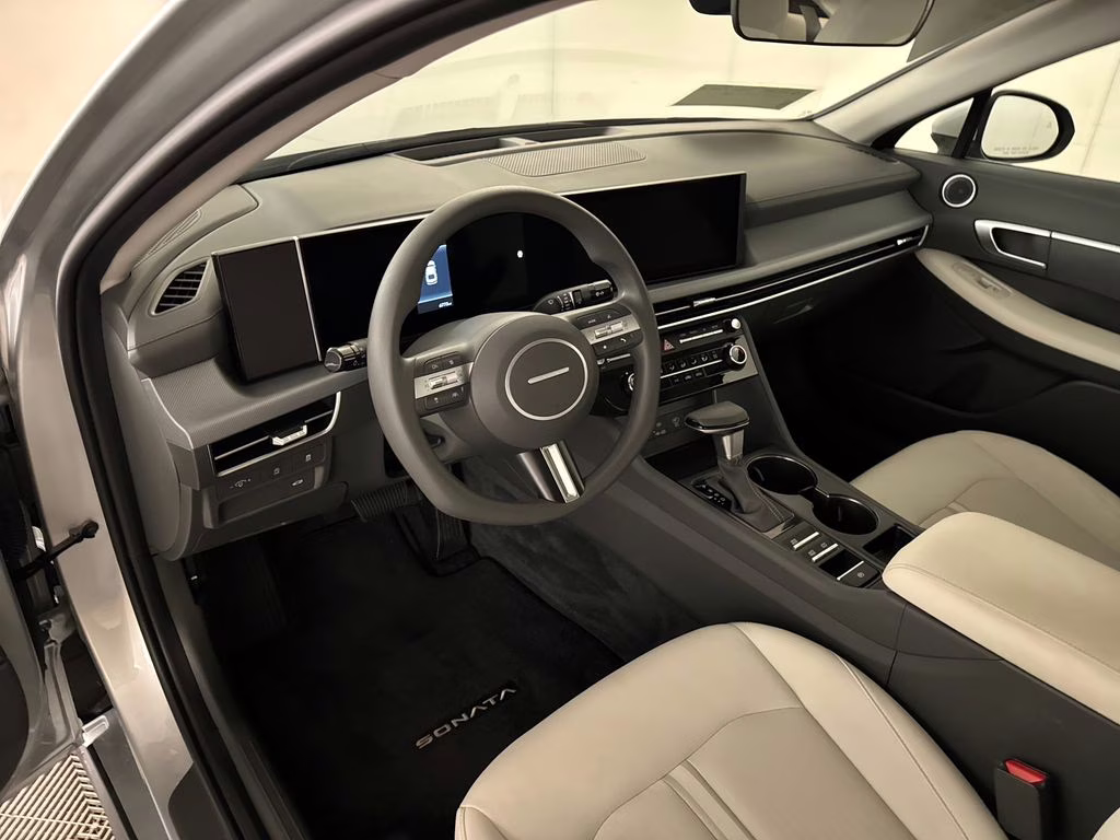 2026 Aero Silver Hyundai Sonata SE FWD Sedan