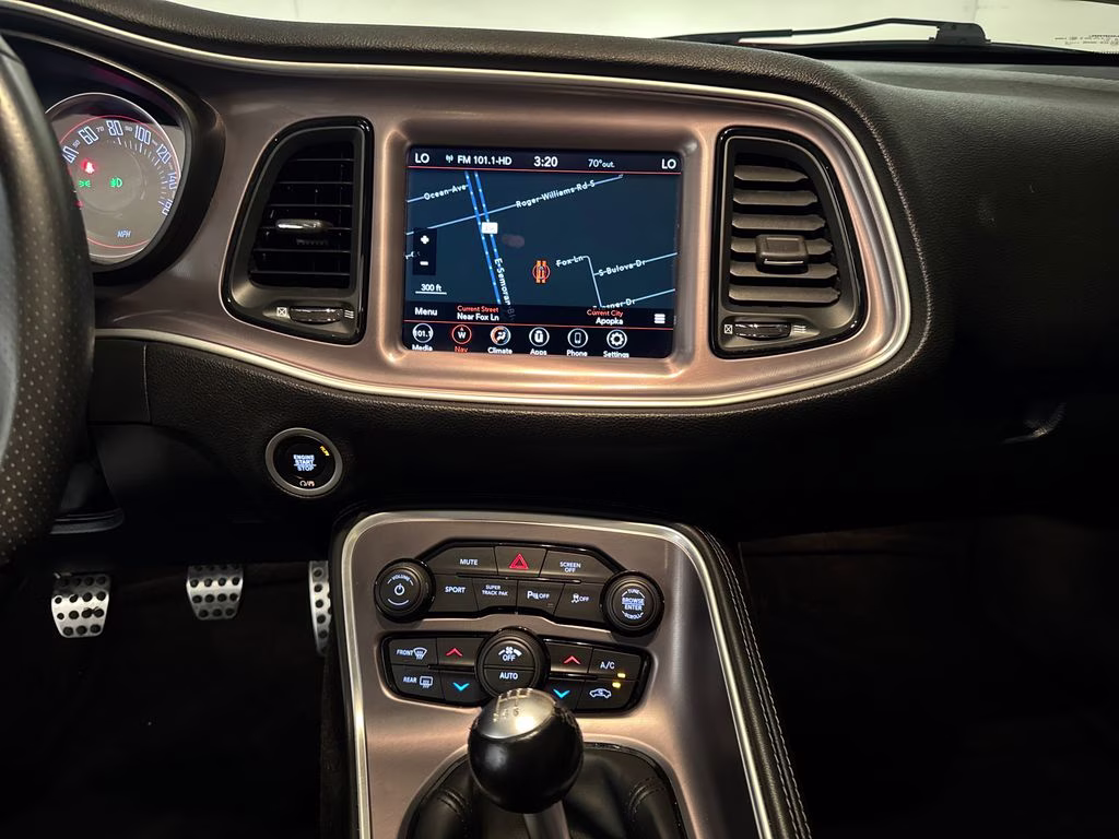 2022 Go Mango! Dodge Challenger R/T RWD Coupe