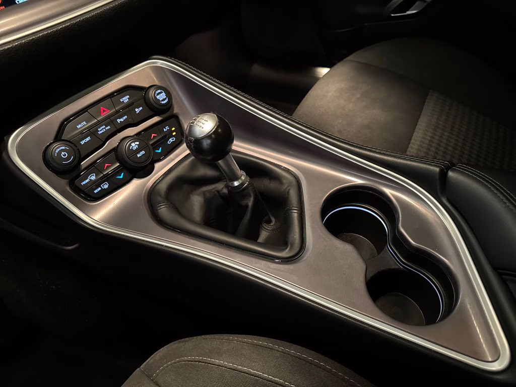 2022 Go Mango! Dodge Challenger R/T RWD Coupe
