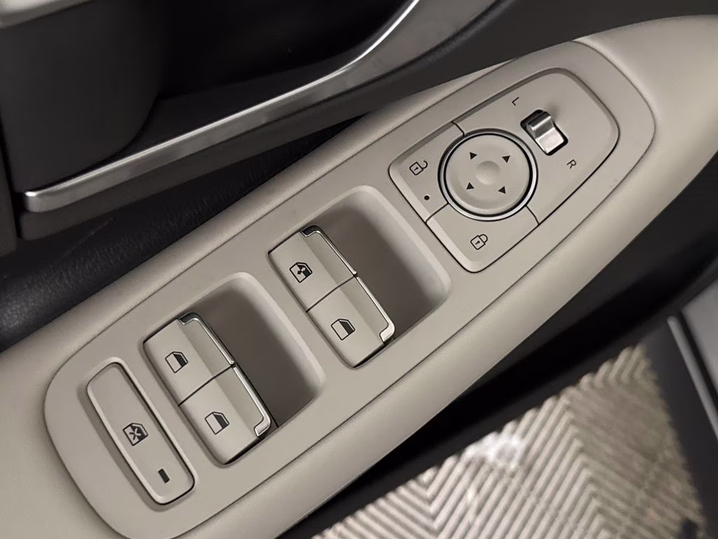 2026 Aero Silver Hyundai Sonata SE FWD Sedan