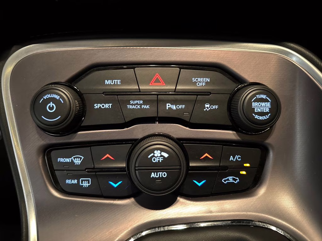 2022 Go Mango! Dodge Challenger R/T RWD Coupe