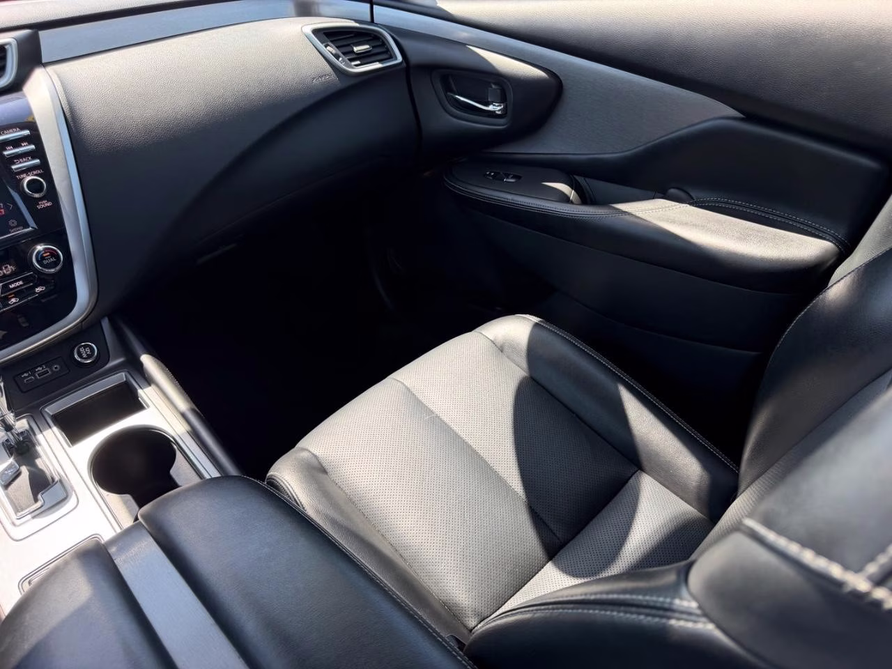 2023 Pearl White Tricoat Nissan Murano SL AWD SUV