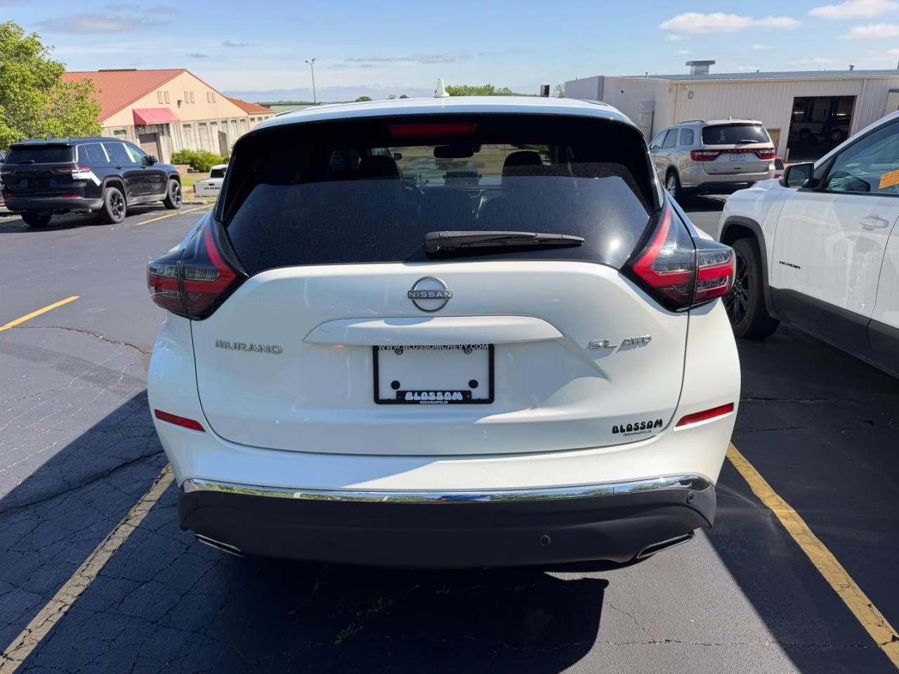2023 Pearl White Tricoat Nissan Murano SL AWD SUV
