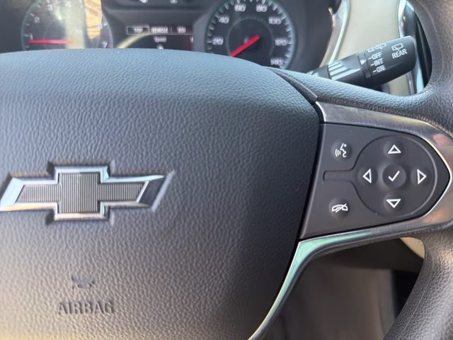 2023 Sterling Gray Metallic Chevrolet Traverse LS FWD SUV