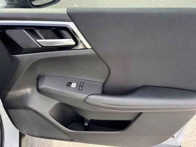 2022 White Mitsubishi Outlander ES 4X4 SUV