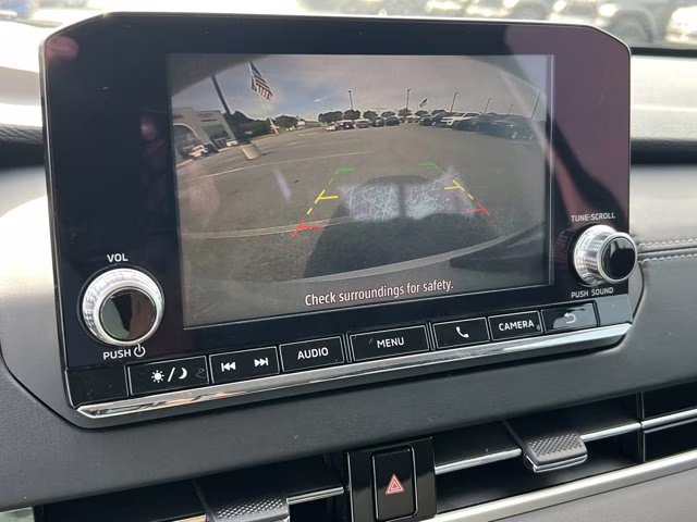 2022 White Mitsubishi Outlander ES 4X4 SUV