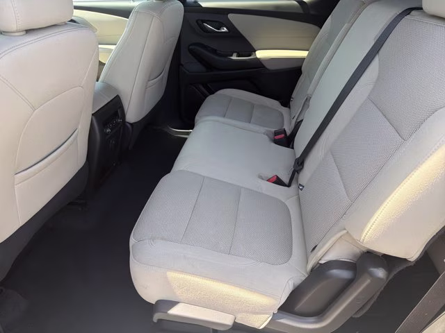 2023 Sterling Gray Metallic Chevrolet Traverse LS FWD SUV