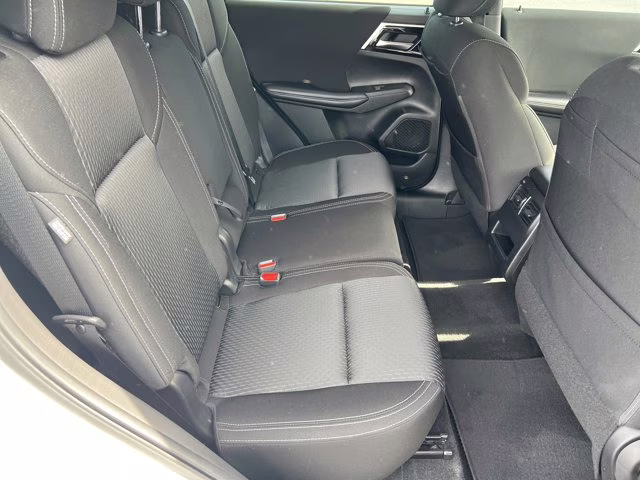 2022 White Mitsubishi Outlander ES 4X4 SUV