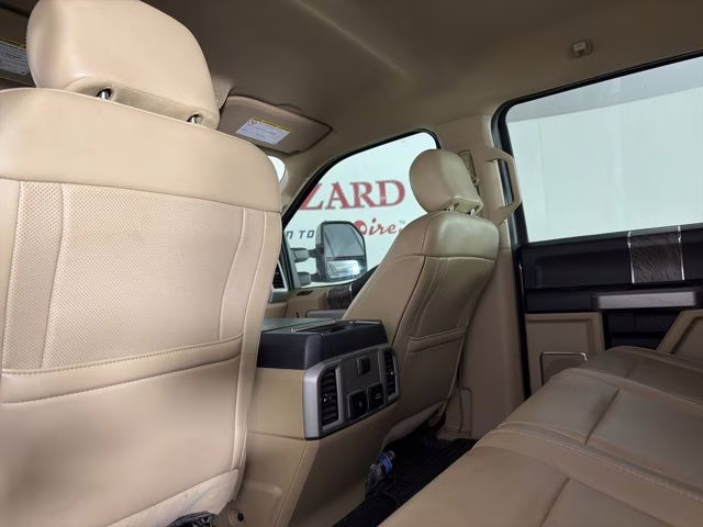 2019 Silver Spruce Ford Super Duty F-250 SRW Lariat 4X4 Truck