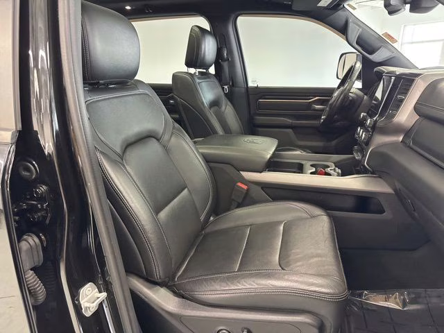 2019 Diamond Black Crystal Pearlcoat Ram 1500 Rebel 4X4 Truck