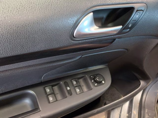 2014 Platinum Gray Metallic Volkswagen Jetta SportWagen 2.0L TDI FWD Crossover