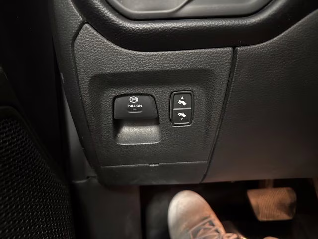 2019 Diamond Black Crystal Pearlcoat Ram 1500 Rebel 4X4 Truck