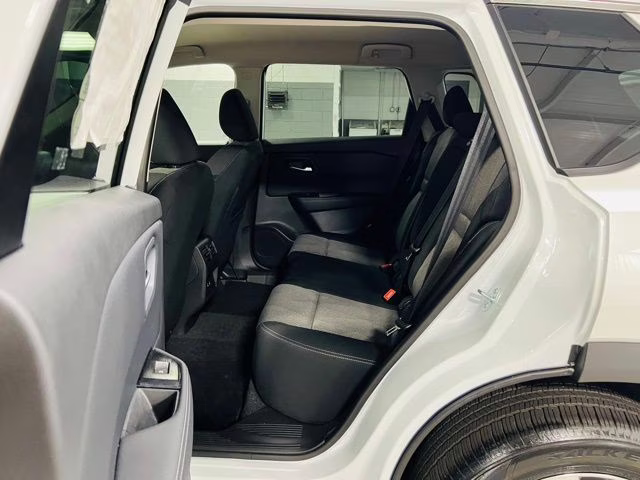 2026 Everest White Pearl Tricoat Nissan Rogue SV FWD SUV