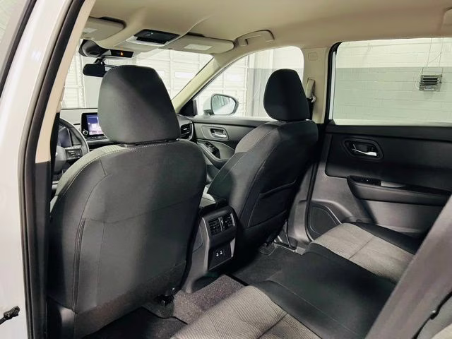 2026 Everest White Pearl Tricoat Nissan Rogue SV FWD SUV