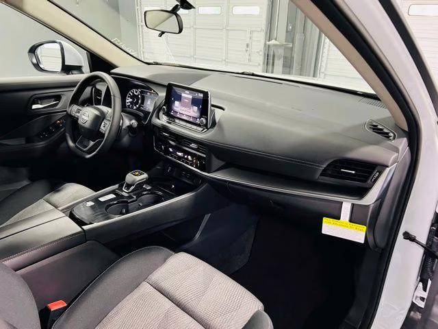 2026 Everest White Pearl Tricoat Nissan Rogue SV FWD SUV