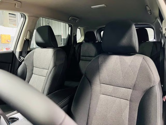 2026 Everest White Pearl Tricoat Nissan Rogue SV FWD SUV