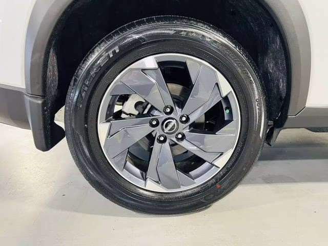 2026 Everest White Pearl Tricoat Nissan Rogue SV FWD SUV