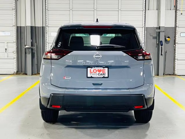 2026 Boulder Gray Pearl Nissan Rogue SV FWD SUV