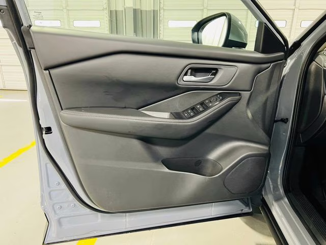 2026 Boulder Gray Pearl Nissan Rogue SV FWD SUV