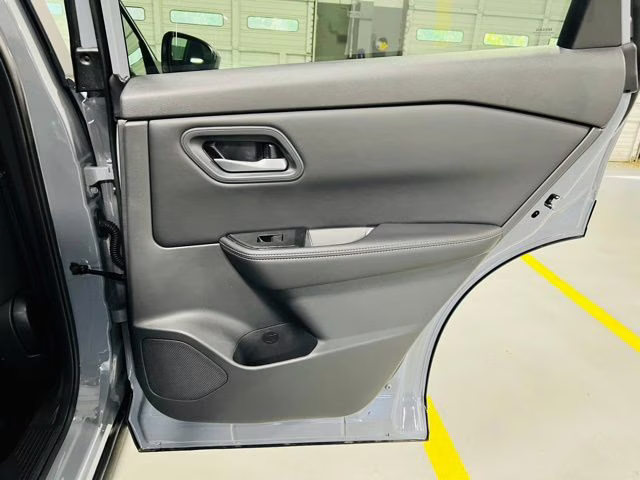 2026 Boulder Gray Pearl Nissan Rogue SV FWD SUV