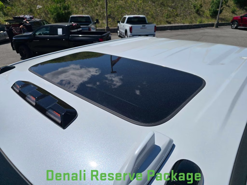 2026 Glacier White Tricoat GMC Sierra 2500HD Denali 4X4 Truck