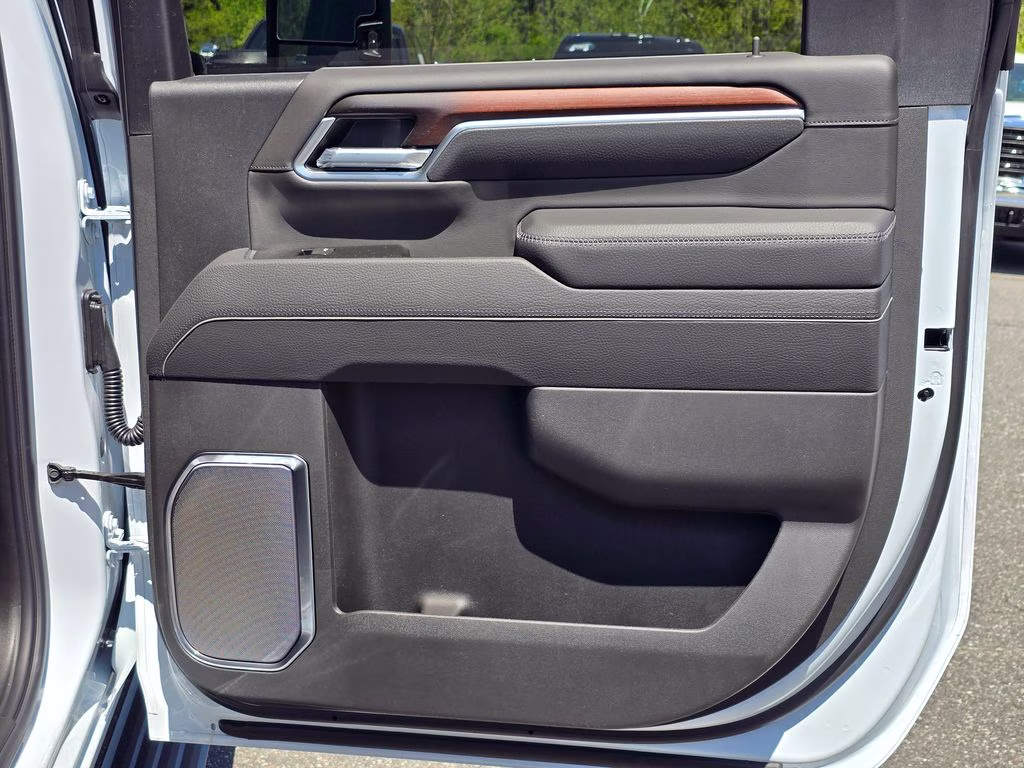 2026 Glacier White Tricoat GMC Sierra 2500HD Denali 4X4 Truck
