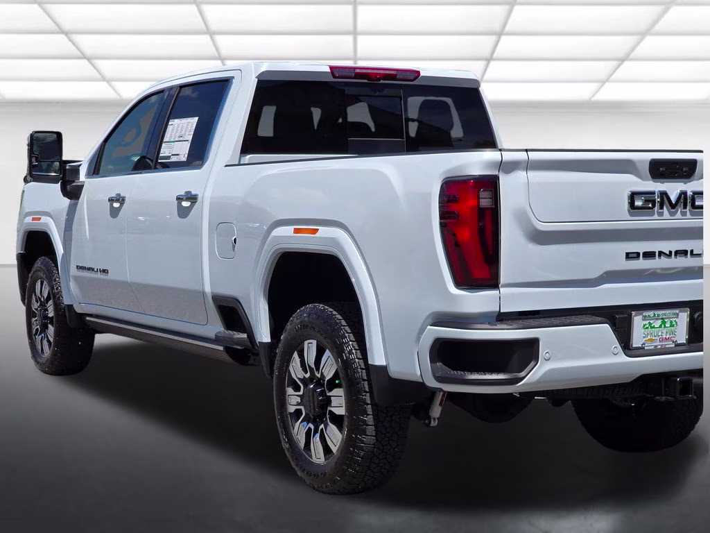 2026 Glacier White Tricoat GMC Sierra 2500HD Denali 4X4 Truck