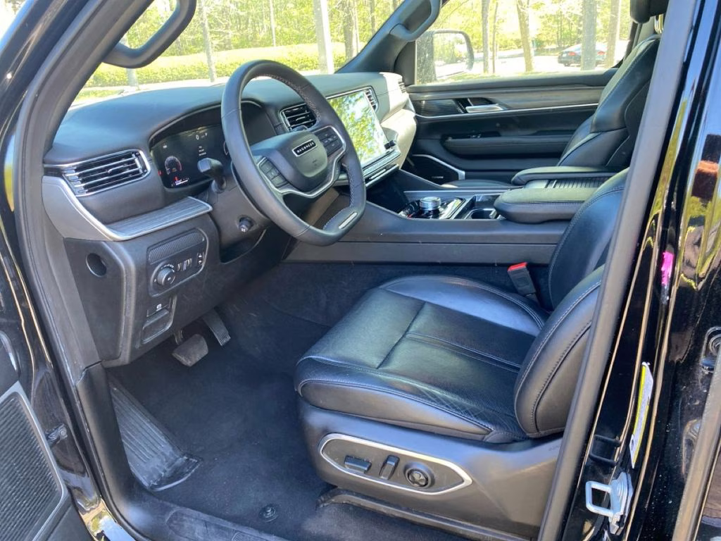 2024 Diamond Black Crystal Pearlcoat Jeep Wagoneer Series II RWD SUV