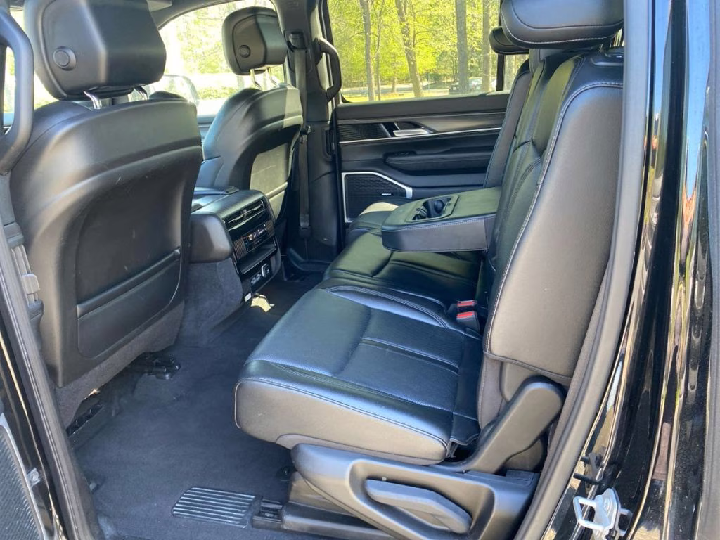 2024 Diamond Black Crystal Pearlcoat Jeep Wagoneer Series II RWD SUV